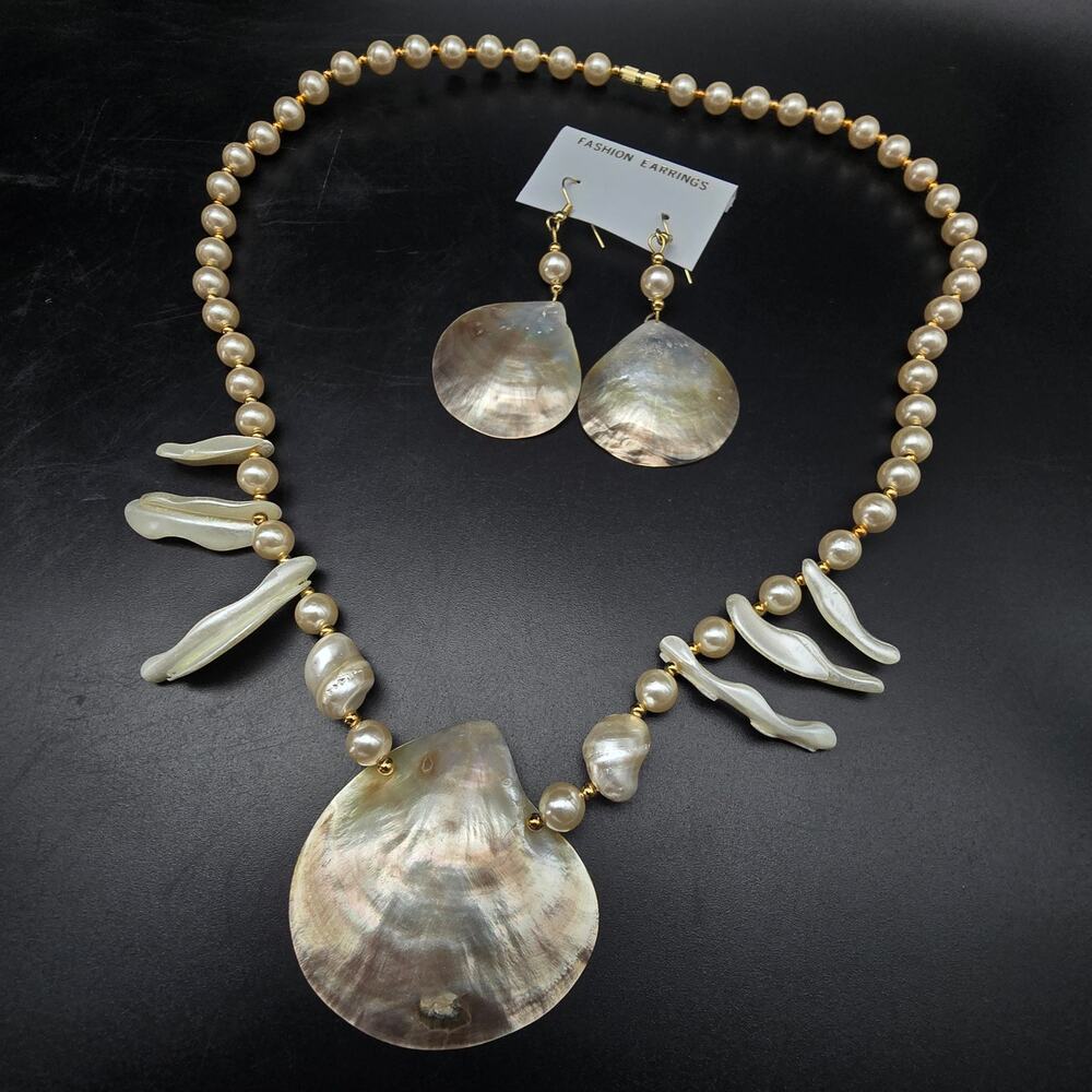 Sea Shell Faux Pearl Necklace Earrings Set Beachy Summer Vintage 1980s